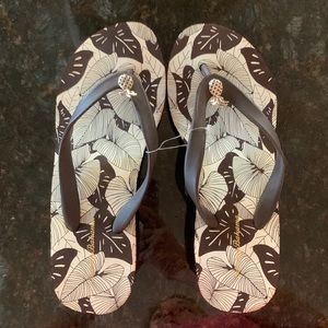 Tommy Bahama wedge flip flop sandal